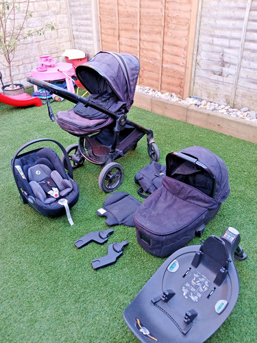 Mamas and papas with isofix - papas,